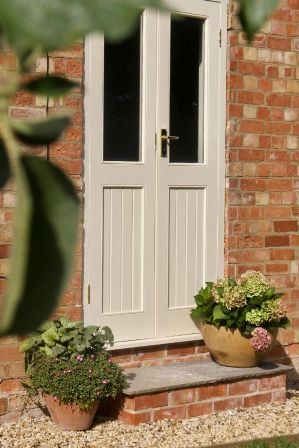 Oak Tree Cottage Stoke Rochford Exterior photo